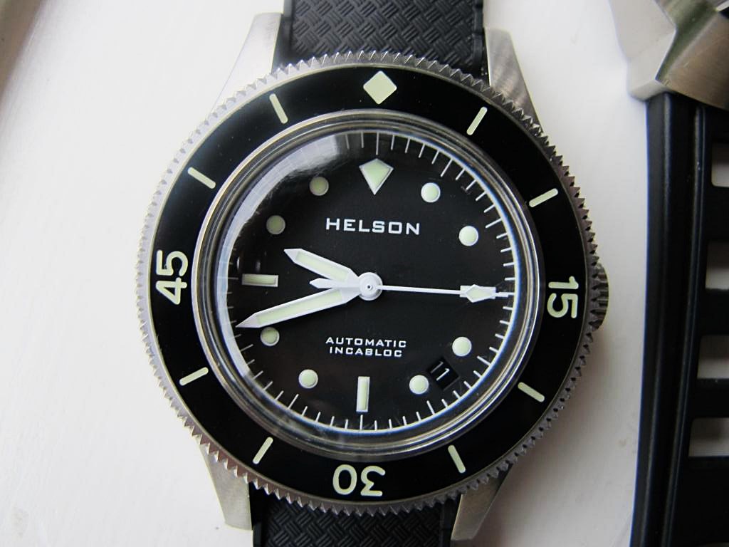 Helson skin diver watch hotsell