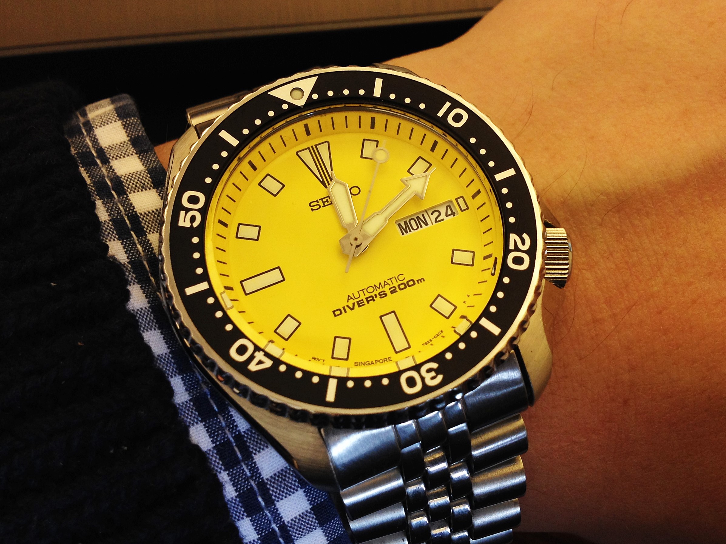 Seiko skx online yellow