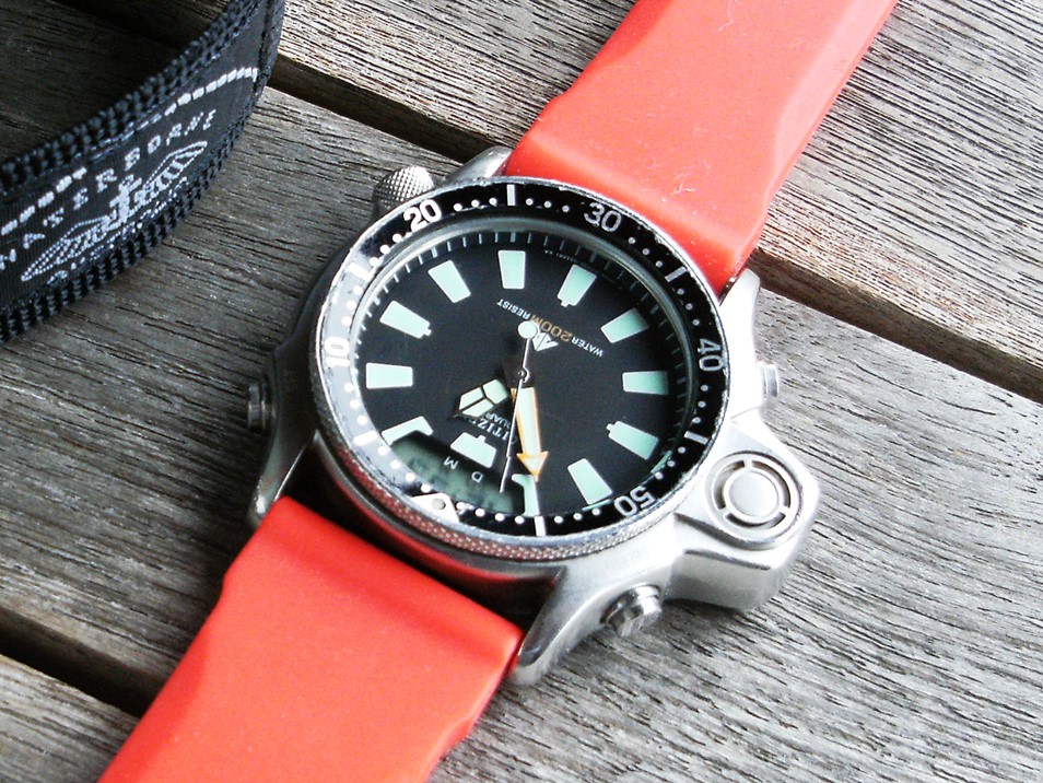 a watch flipper's diary: No 48, 114 & 119 – Citizen Aqualand CO22 &  JP2000-08E